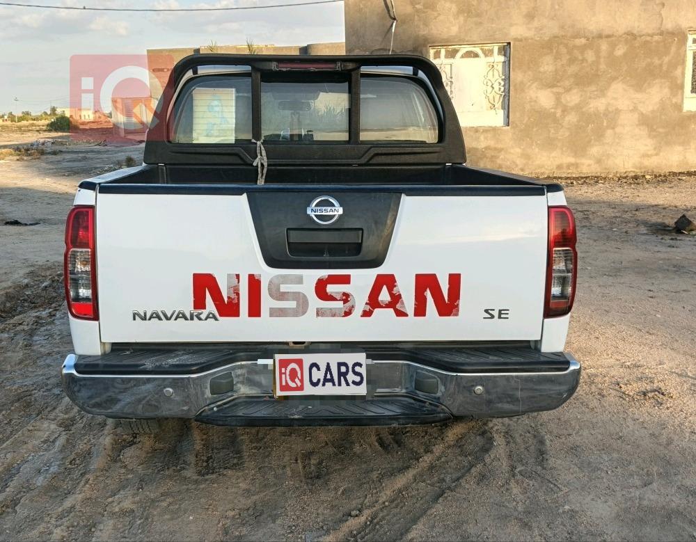 نیسان نەڤارا